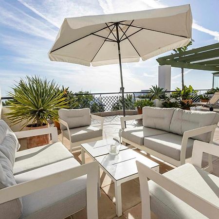 Frontline Beach Penthouse In Mi Capricho Sitio de Calahonda Exteriör bild