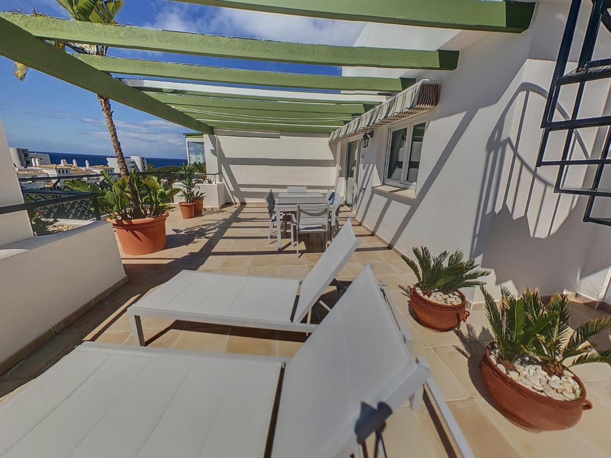 Frontline Beach Penthouse In Mi Capricho Sitio de Calahonda Exteriör bild