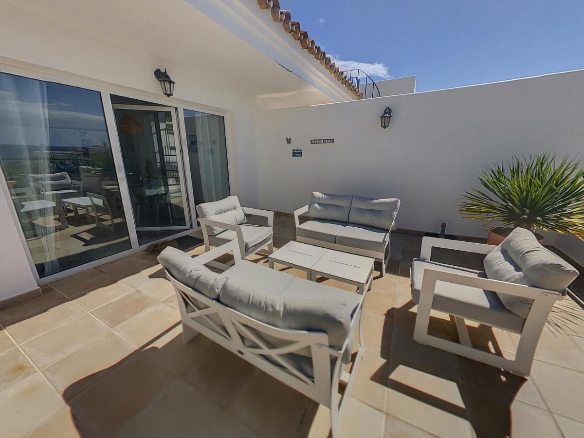 Frontline Beach Penthouse In Mi Capricho Sitio de Calahonda Exteriör bild